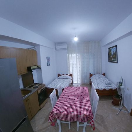 Tulipani Apartments Near Port Sarandë Exterior foto